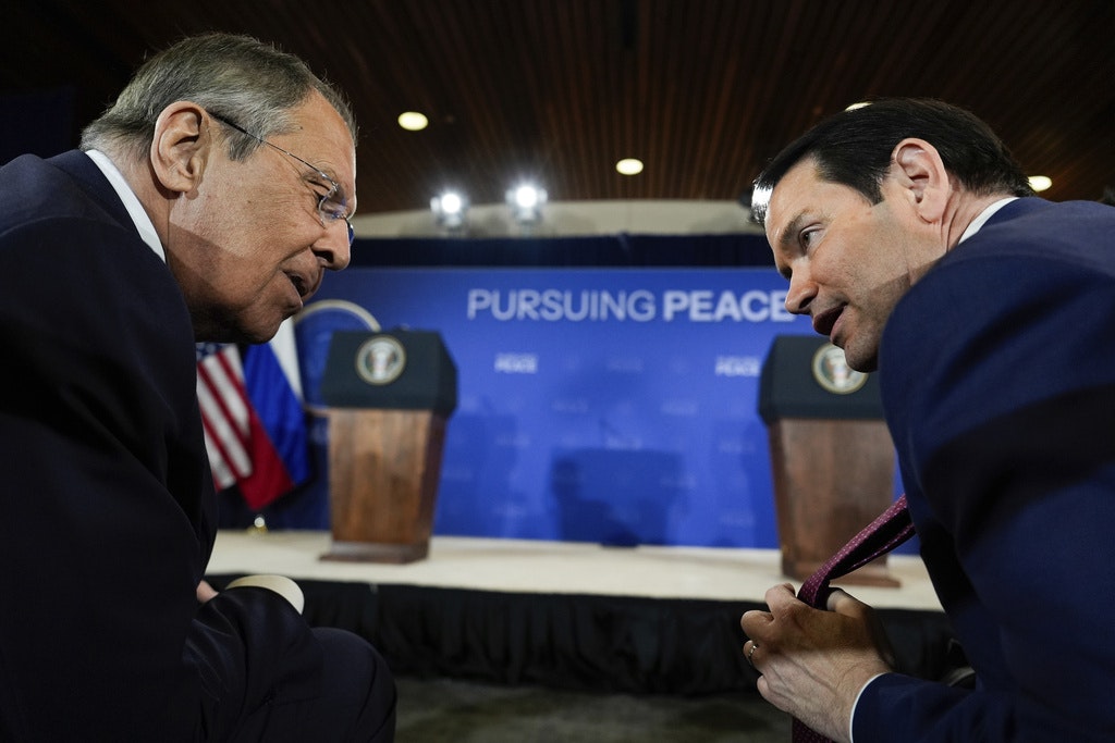 UN oficial american, Marco Rubio, se întâlnește cu ministrul rus de externe Lavrov pentru discuții pe tema războiului din Ucraina