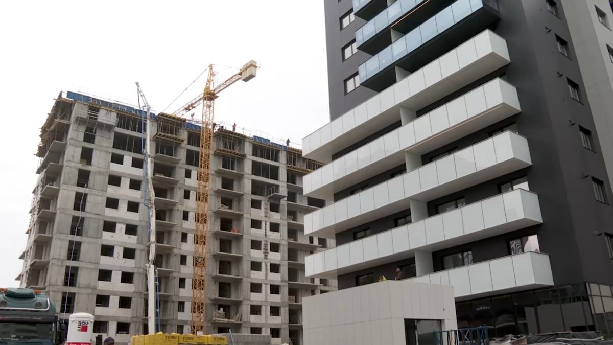 Blocajul de la Cadastru pune în pericol mii de tranzacții imobiliare. Unii români riscă să plătească cu până la 10.000 de euro mai mult