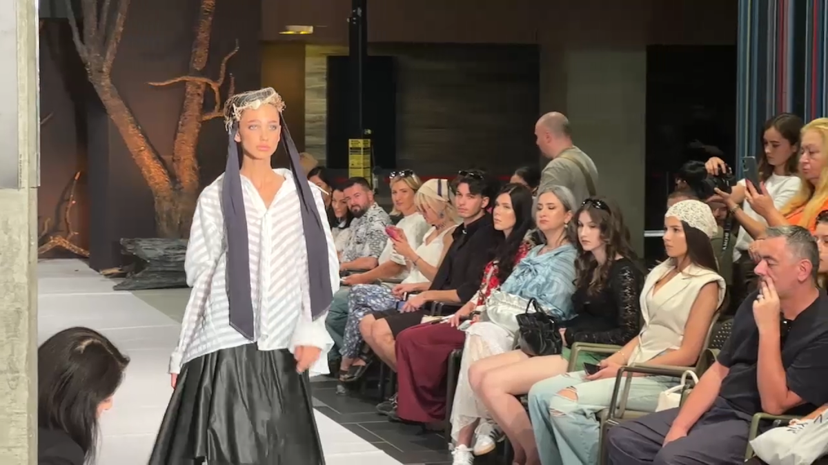 Feeric Fashion Week 2026: Moda în spații neobișnuite din Sibiu, de la parcări la șantiere