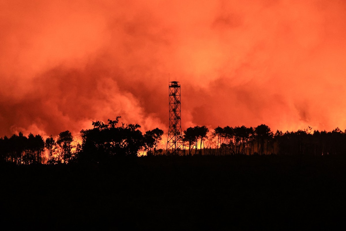 Franța evacuează peninsula Cap Ferret datorită incendiilor de vegetație