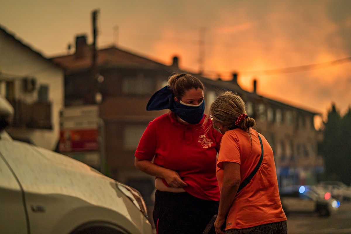Românii din Bordeaux amenințați de incendiu: muncitorii sezonieri fără cazare și transport către casă