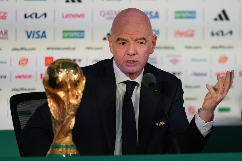 Parlamentul European convoacă președintele FIFA pentru audiere în scandalul privatizării