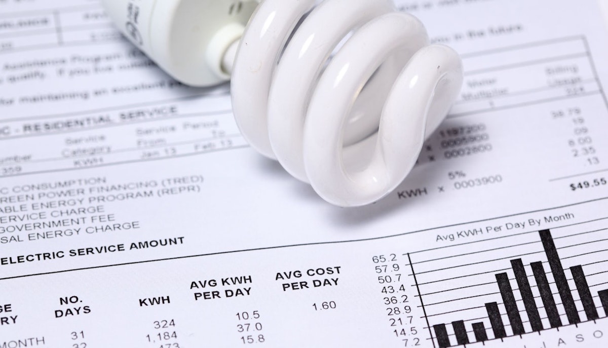 Românii, îndemnați să reducă consumul de electricitate după declararea stării de alertă energetică