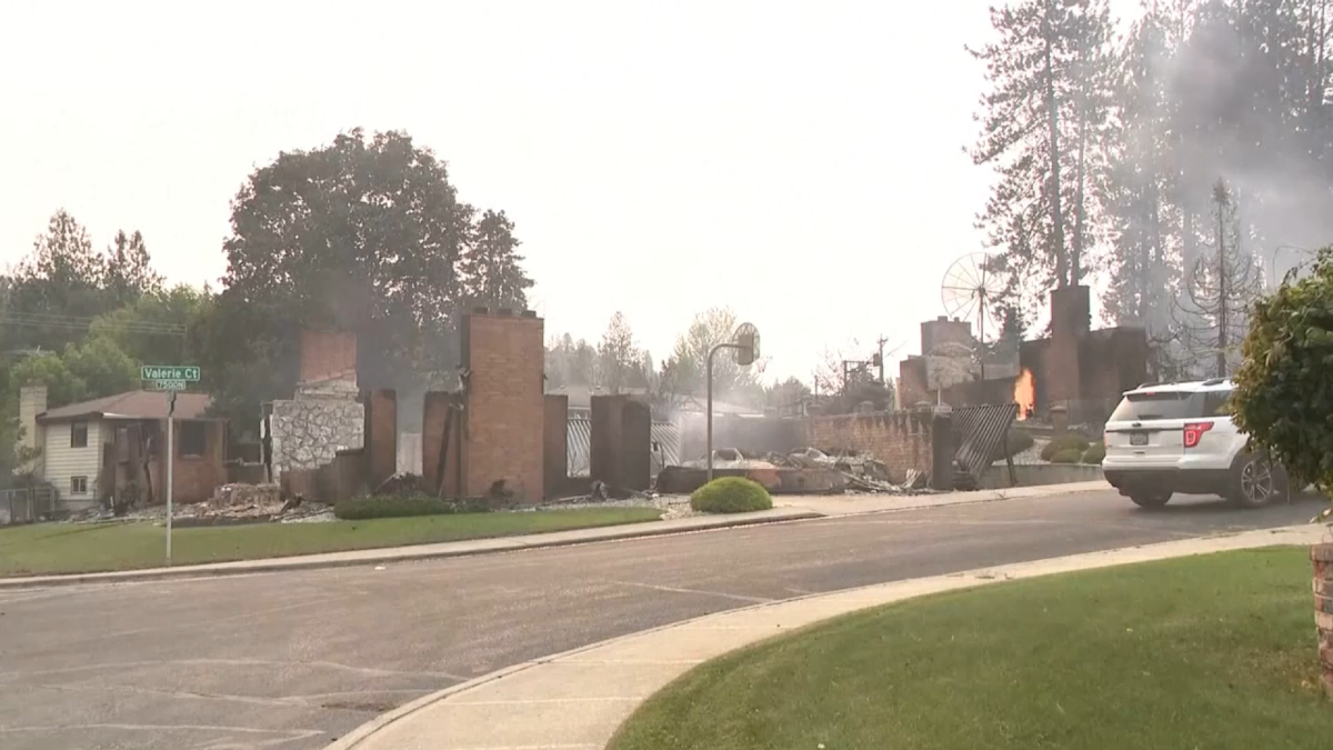 Incendii de vegetație devastatoare în statul Washington, SUA, cu zeci de mii de evacuați