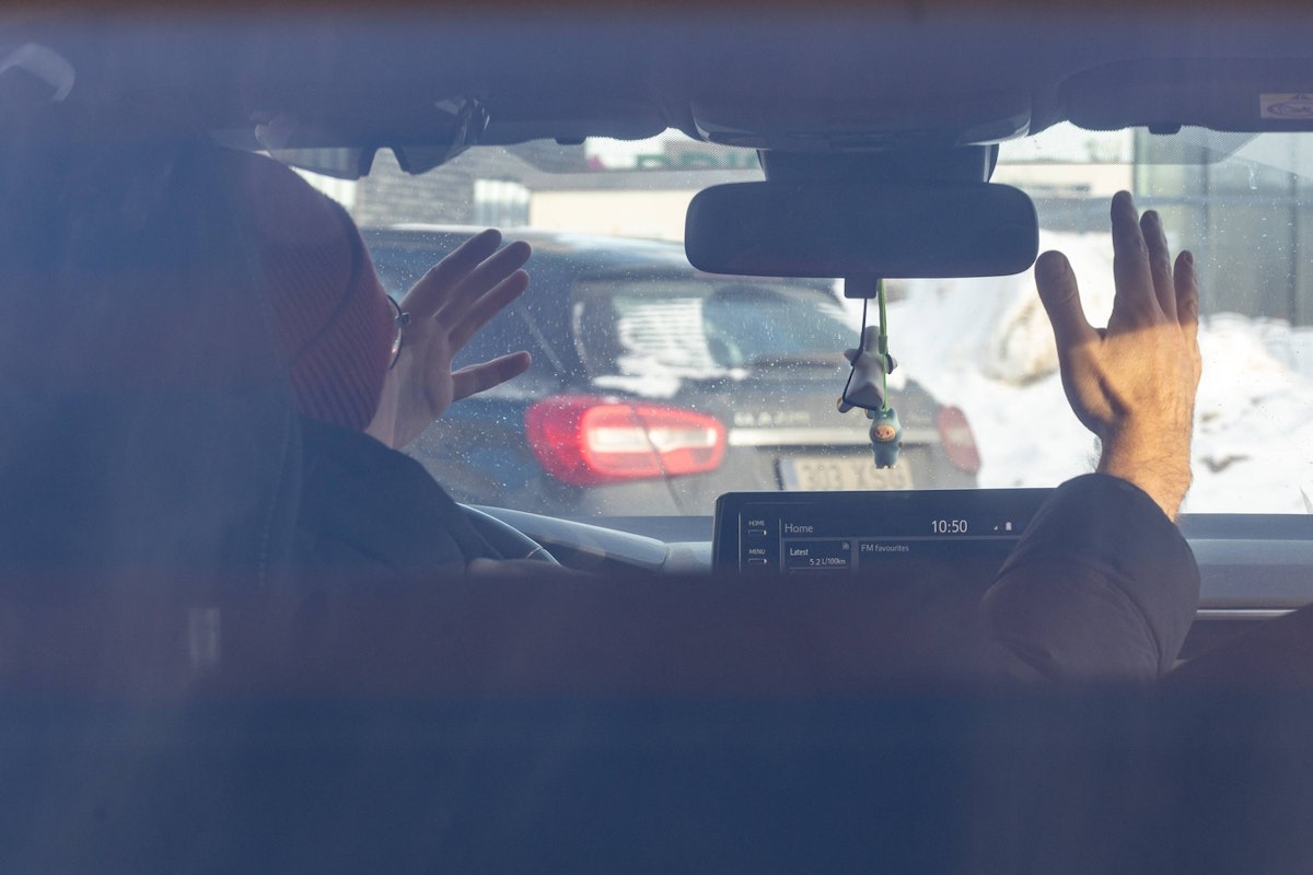 Șoferii începători din România, printre cei mai stresați din lume din cauza infrastructurii proaste
