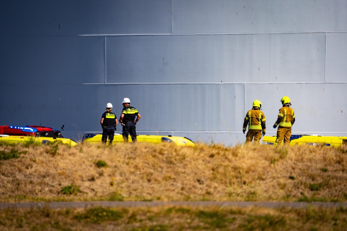 Explozie la o rafinărie din portul Rotterdam: o persoană a murit, mai mulți răniți