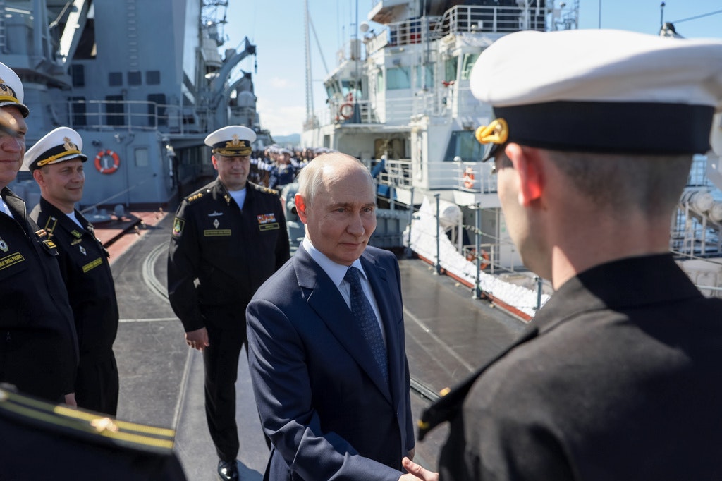 Vizita lui Vladimir Putin în Insulele Kurile provoacă furie la Tokyo. Japonia: „Este absolut inacceptabilă”