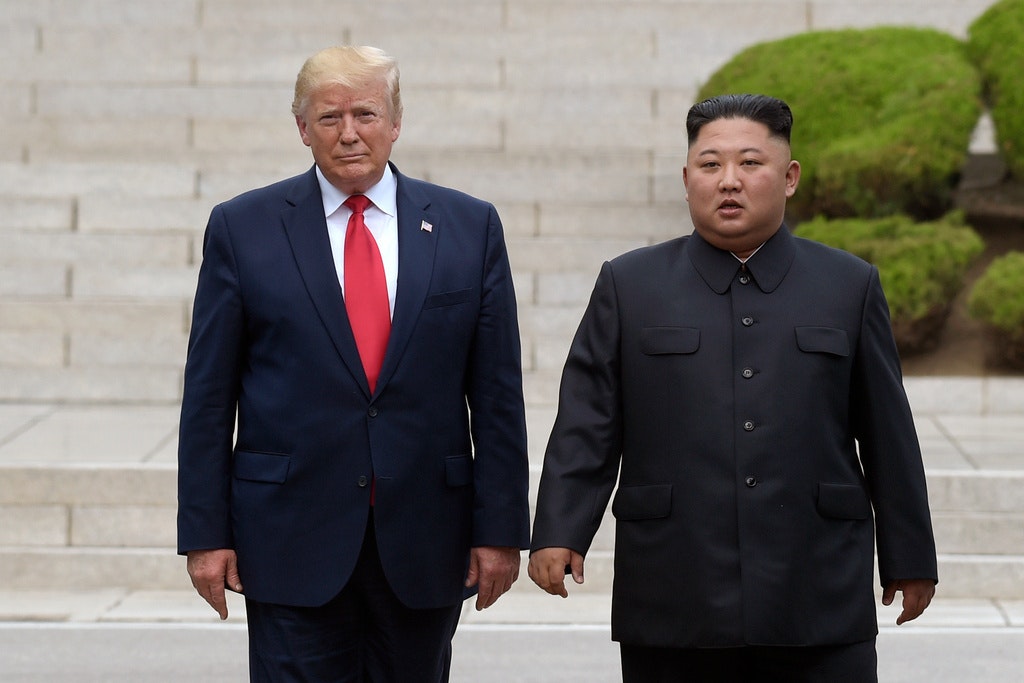 Trump recunoaște puterea nucleară a Coreei de Nord și relația bună cu Kim Jong Un