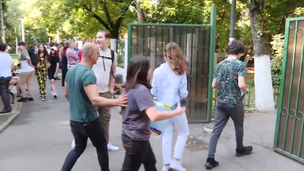 Controverse privind admiterea dublă la liceu: ministrul Educației propune un program-pilot