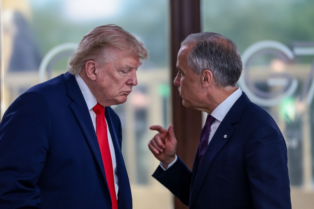 Trump anulează taxele de 50% impuse Canadei cu două ore înainte de intrare în vigoare