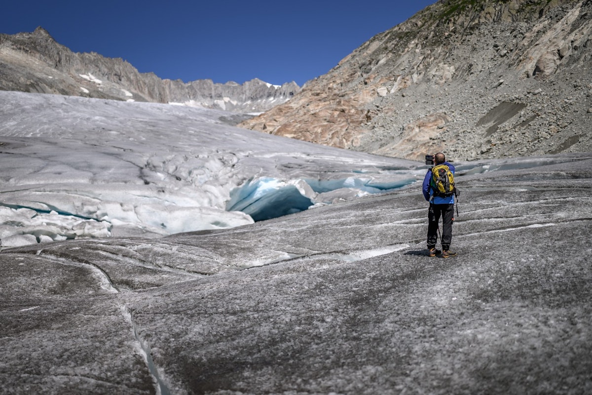 Doi alpiniști găsiți după 34 de ani pe un ghețar elvețian