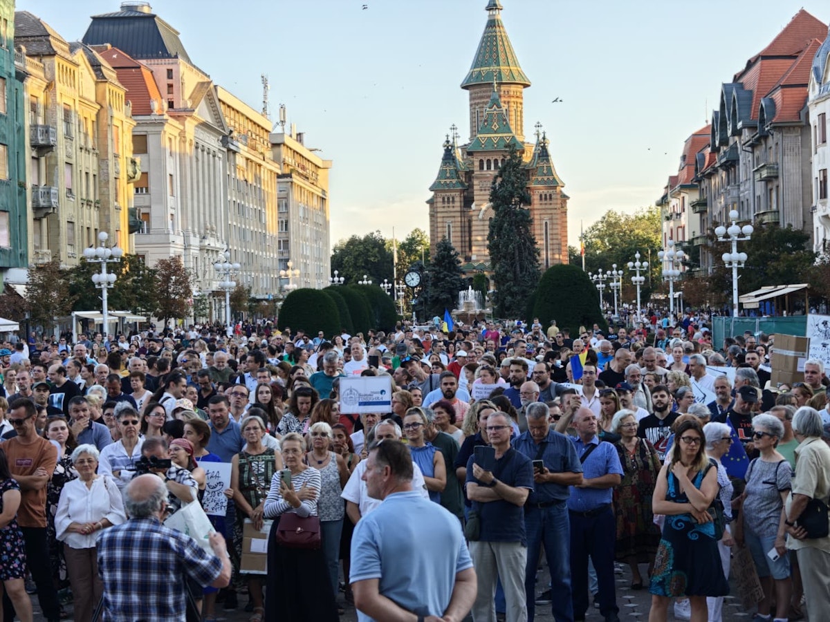 Protest la Timișoara după decizia CCR care îl poate lăsa fără funcție pe primarul Dominic Fritz