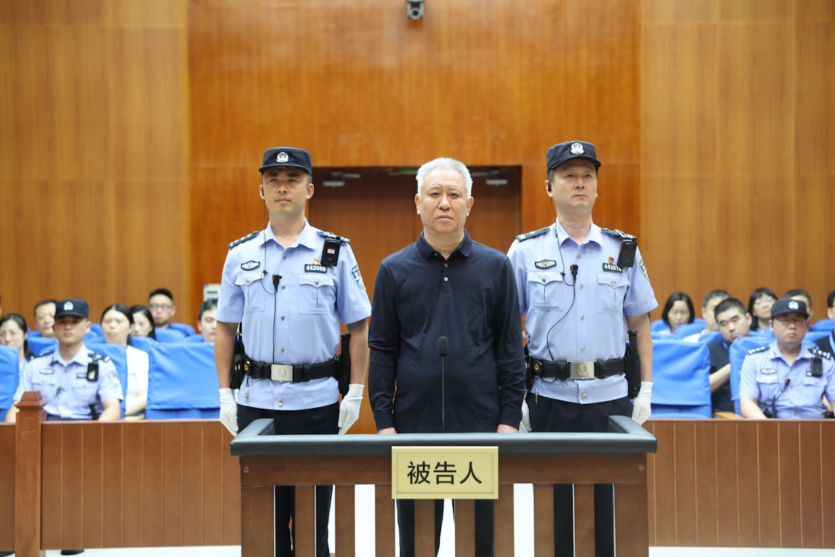 Fondatorul Evergrande, condamnat pe viață pentru fraudă