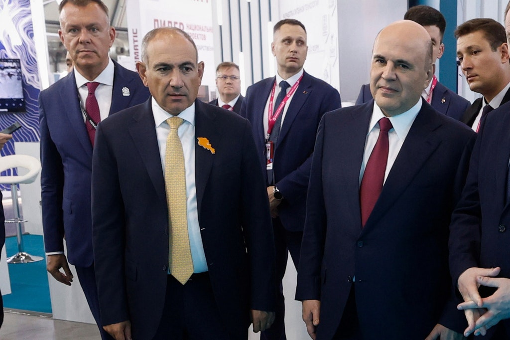 Armenia va face un referendum privind aderarea la UE. Rusia i-a impus restricții comerciale