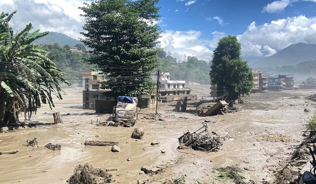 Inundații masive în Nepal: zeci de morți și turiști dispăruți