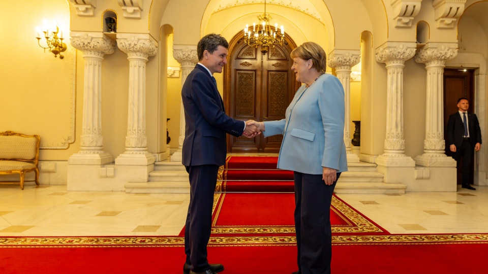 Nicușor Dan s-a întâlnit cu Angela Merkel la Cotroceni. Discuții despre securitatea Europei și rolul României în NATO