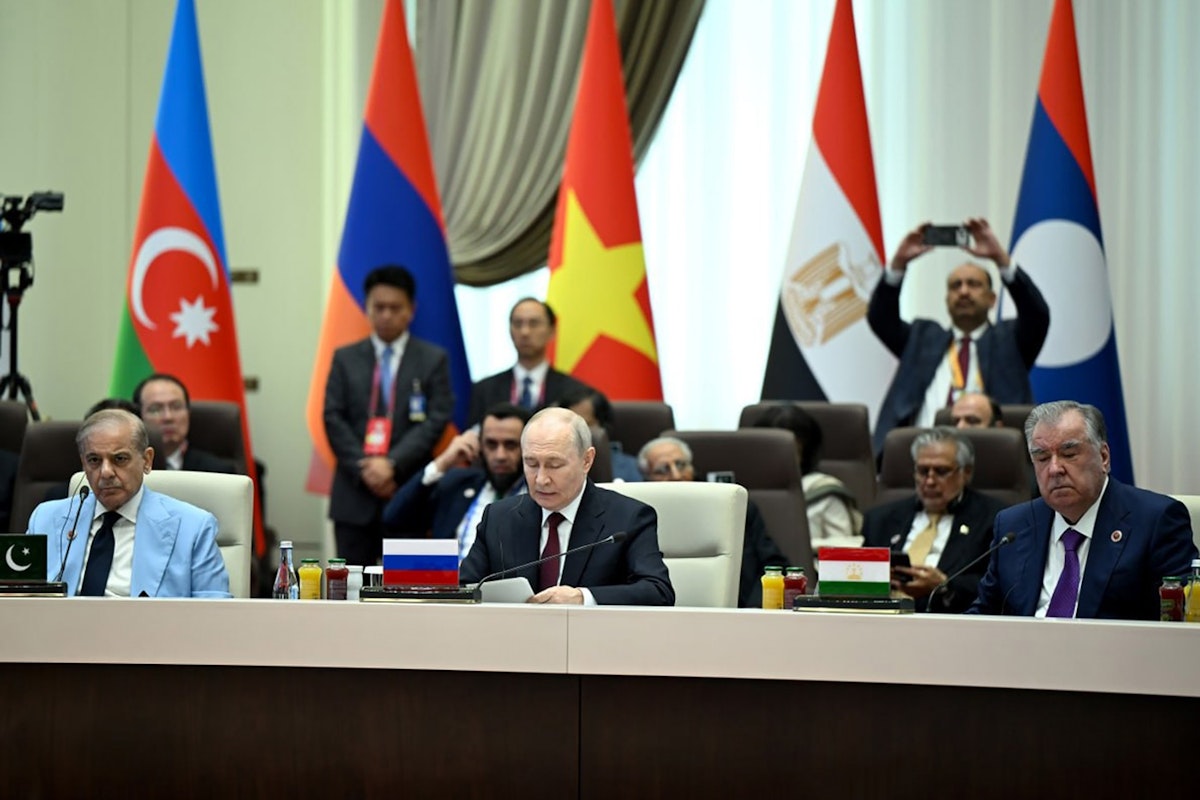 Xi Jinping, Vladimir Putin și Narendra Modi reuniți la summitul Organizației de Cooperare de la Shanghai