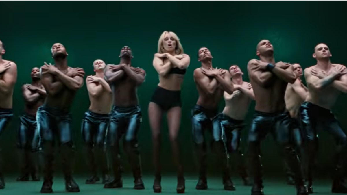 Trei piese pentru weekend: Miley Cyrus, Martin Garrix & U2 și Barry Can't Swim
