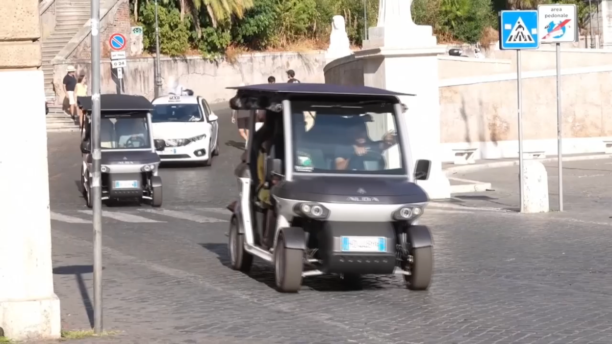 Roma în criză din cauza mașinilor de golf pentru turiști