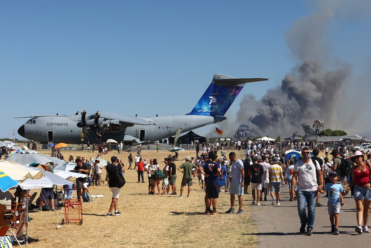 Doi piloți au murit după prăbușirea unui avion de vânătoare în timpul unui spectacol aviatic din Grecia