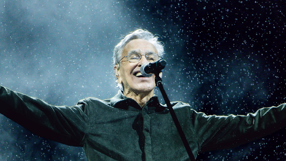Caetano Veloso, magnet gravitațional pentru David Byrne și Beck