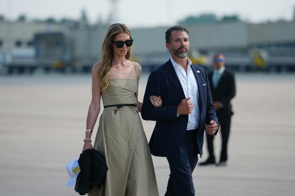 Nunta fiului lui Donald Trump Jr., finanțată de un om de afaceri apropiat de Kremlin. Omul de afaceri ar fi plătit petrecerile din Bahamas