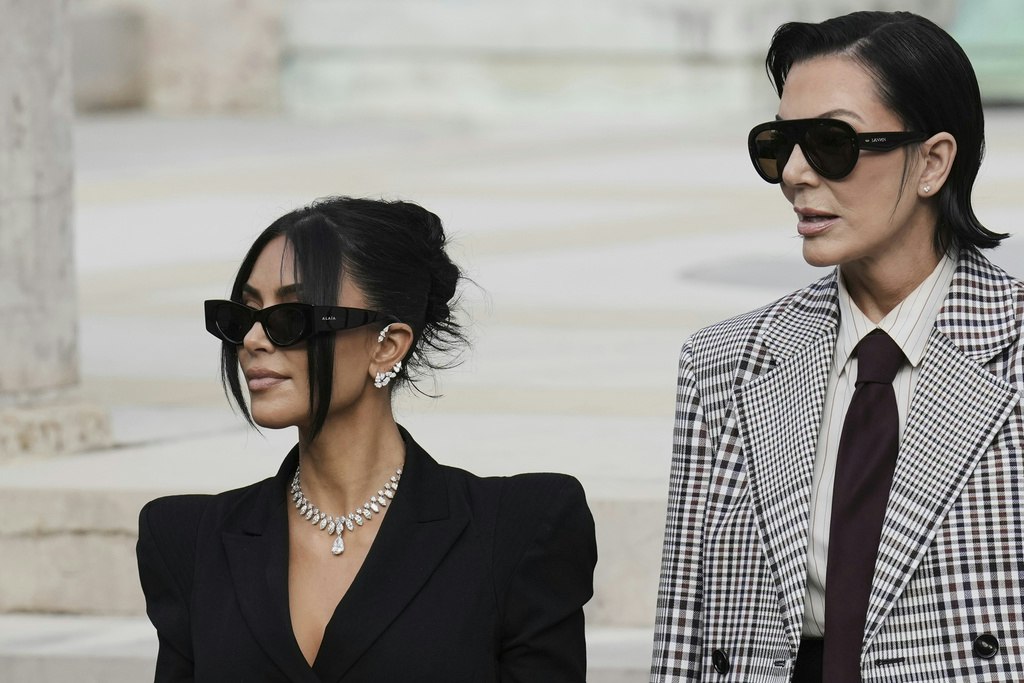 Kim Kardashian primește despăgubiri simbolice după jaful armat din Paris
