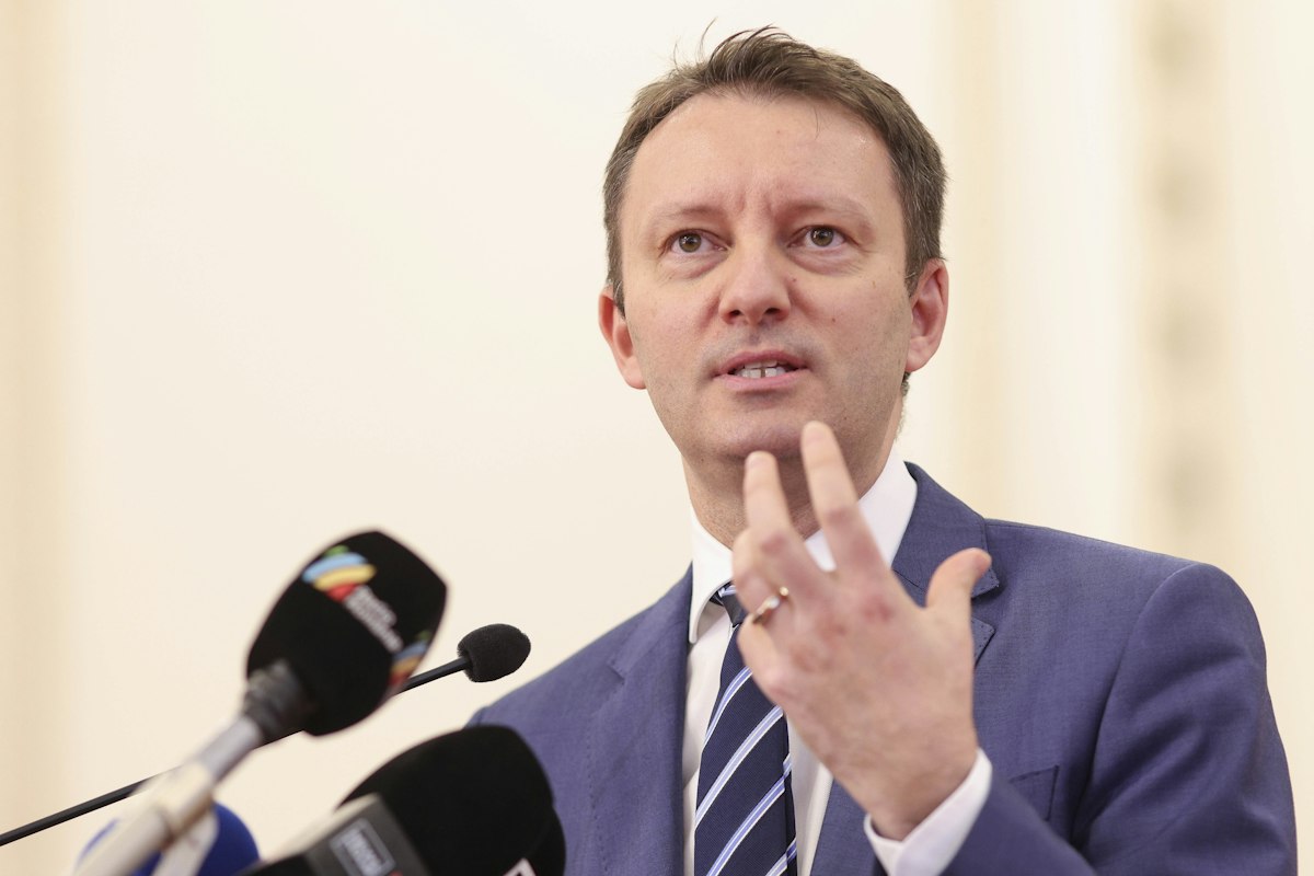 Mureșan anunță creșterea salariilor și pensiilor, cu responsabilitate