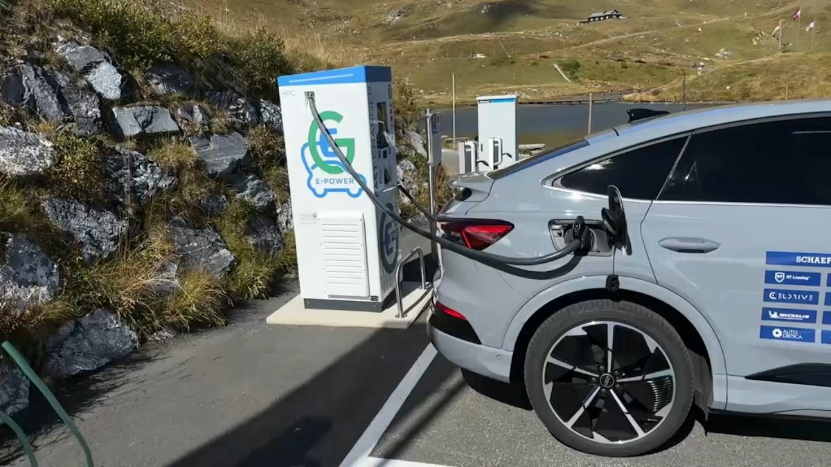 Experiment auto demonstrează că mașinile electrice pot fi încărcate ușor pe distanțe lungi
