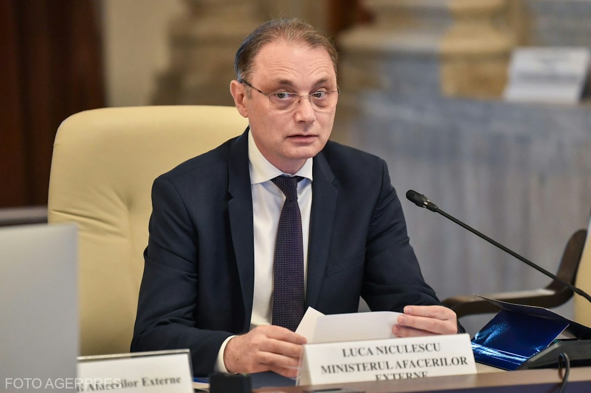 Nicușor Dan îi desemnează premier pe Luca Niculescu, diplomat cu experiență în OCDE