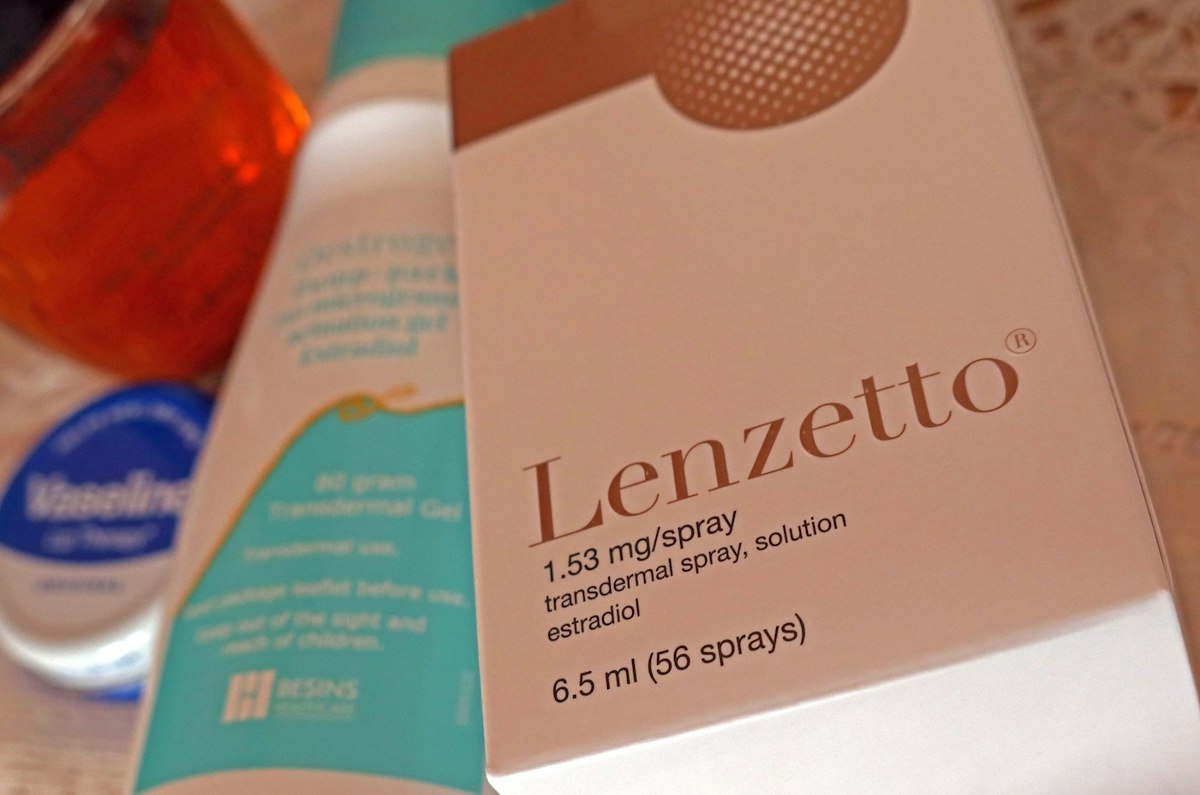 Medicamentul pentru menopauză Lenzetto va reveni în farmaciile spaniole în noiembrie. Fabrică în România
