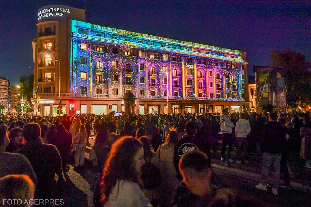 Spotlight 2026: 19 instalații imersive și proiecții video mapping în București