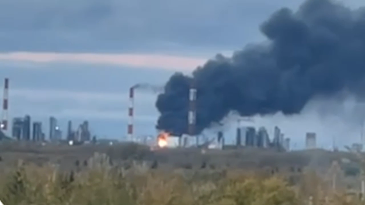 Ucraina atacă unități petroliere rusești după acordul Trump-Putin privind motorina