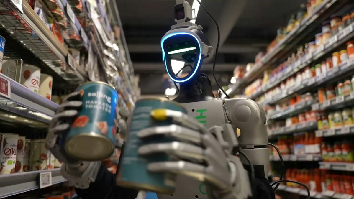 Roboții umanoizi, testați pentru munca de noapte în supermarketuri din Danemarca