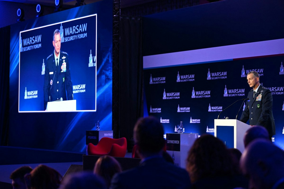 Comandantul NATO prezintă o strategie defensivă pentru blocarea atacurilor
