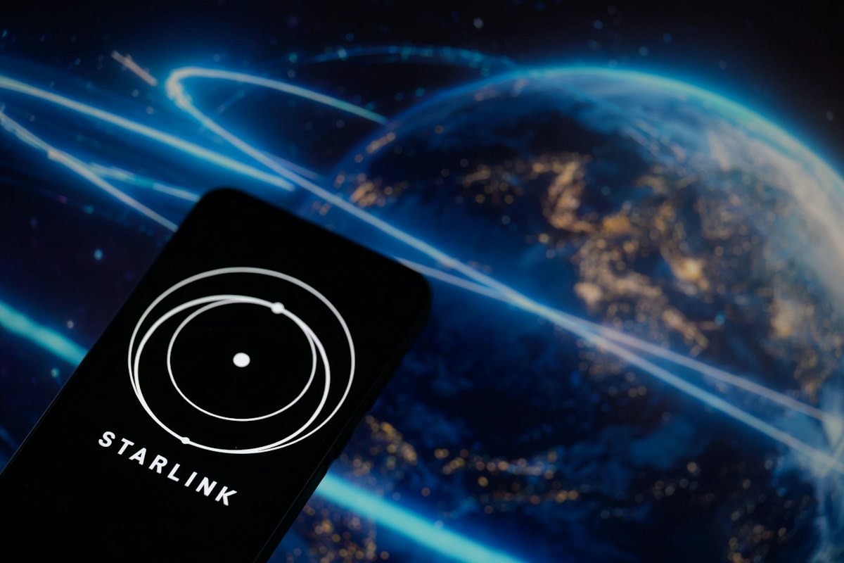 Accesul Ucrainei la Starlink, restricționat peste noapte