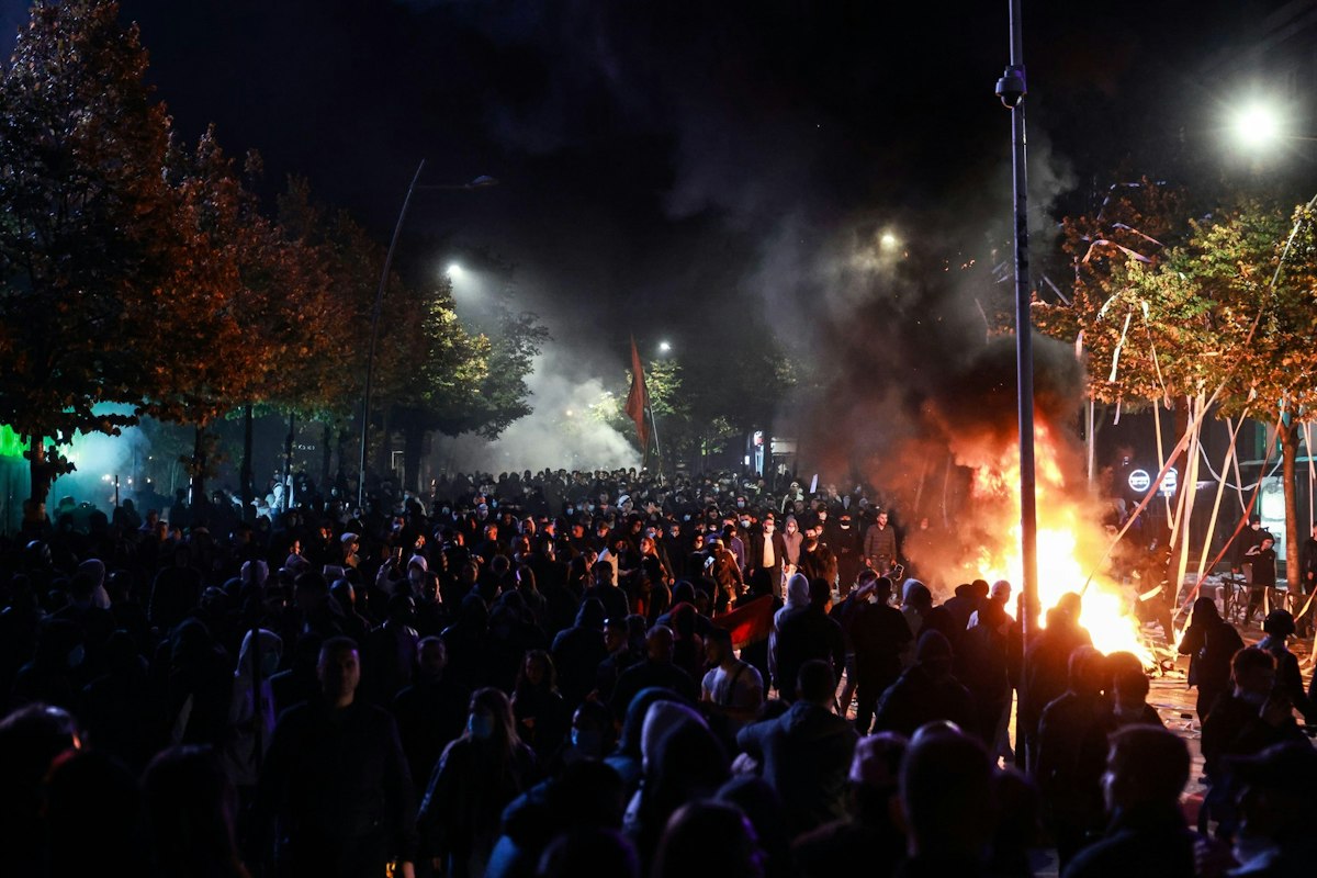 Protestele antiguvernamentale din Albania continuă violent în a patra zi la Tirana