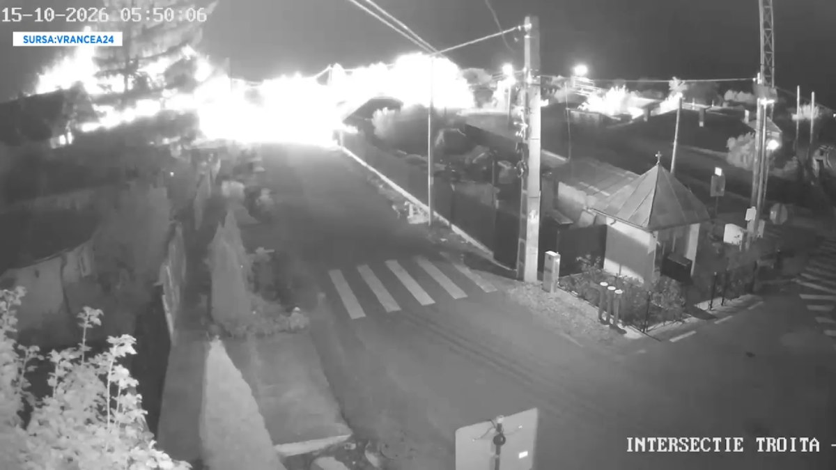 Posibila cauză a exploziei din Vrancea: o defecțiune la conducta rezervorului GPL. Un bărbat a suferit arsuri grave