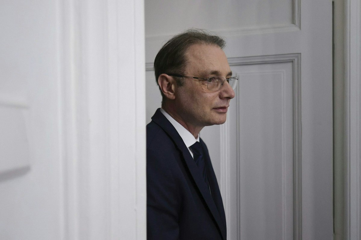 Guvernul Luca Niculescu cere astăzi votul învestiturii în Parlament