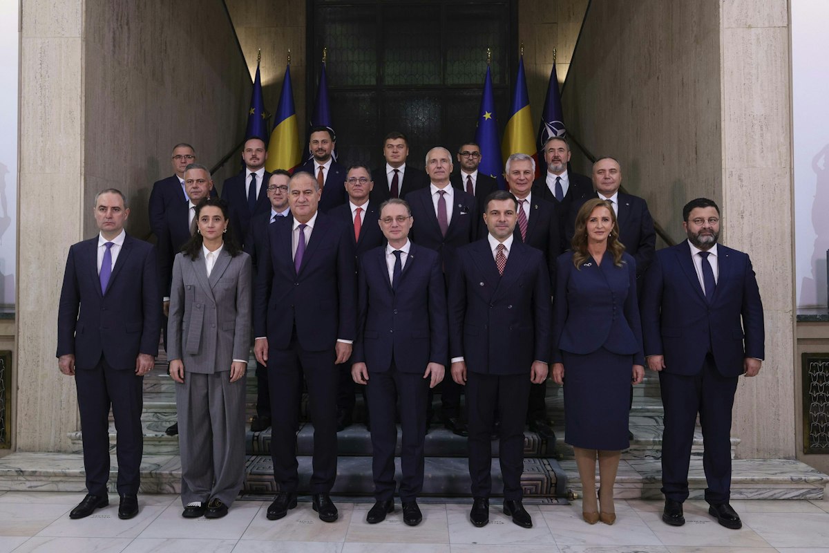 Guvernul Luca Niculescu instalat, cu rectificarea bugetară ca prioritate majoră