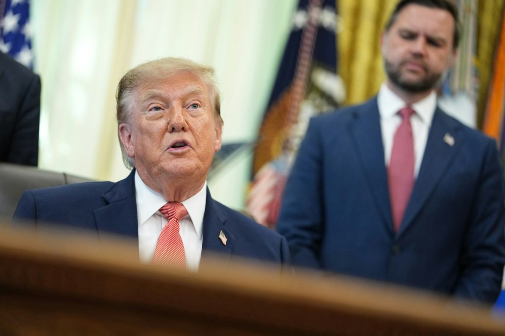 Donald Trump nu confirmă susținerea lui JD Vance pentru prezidențiale 2028