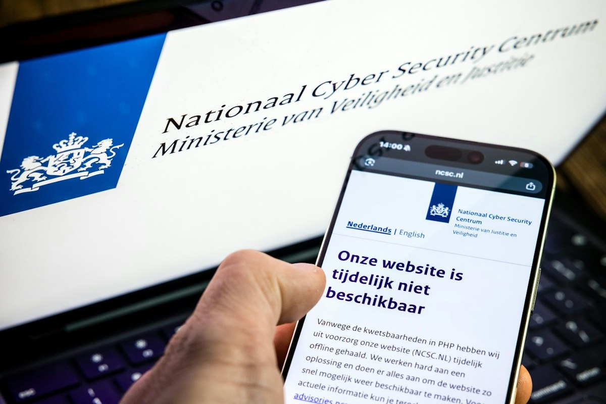 Criză cibernetică majoră afectează 70% din site-urile lumii, multe portaluri guvernamentale fiind indisponibile