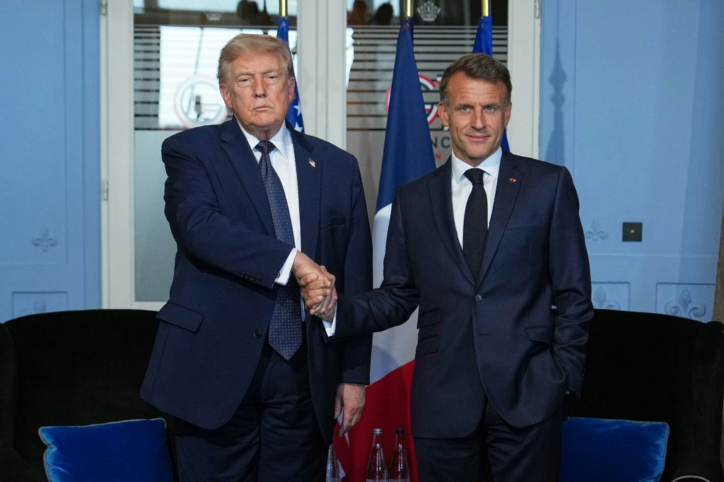 Tensiuni diplomatice: Macron critică implicarea lui Trump în protestele din Franța