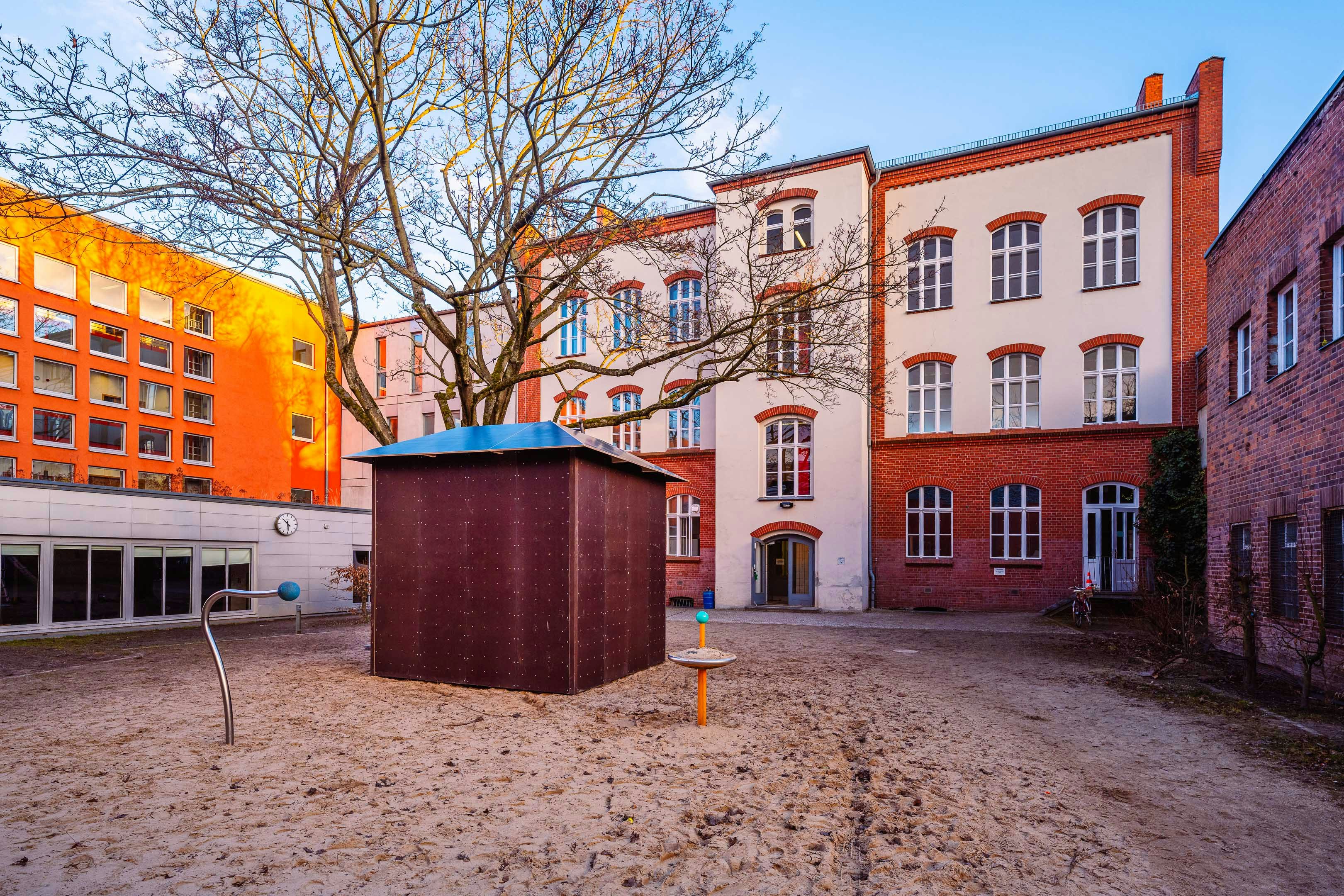 Boulderwürfel an Hermann-Nohl-Schule in Berlin