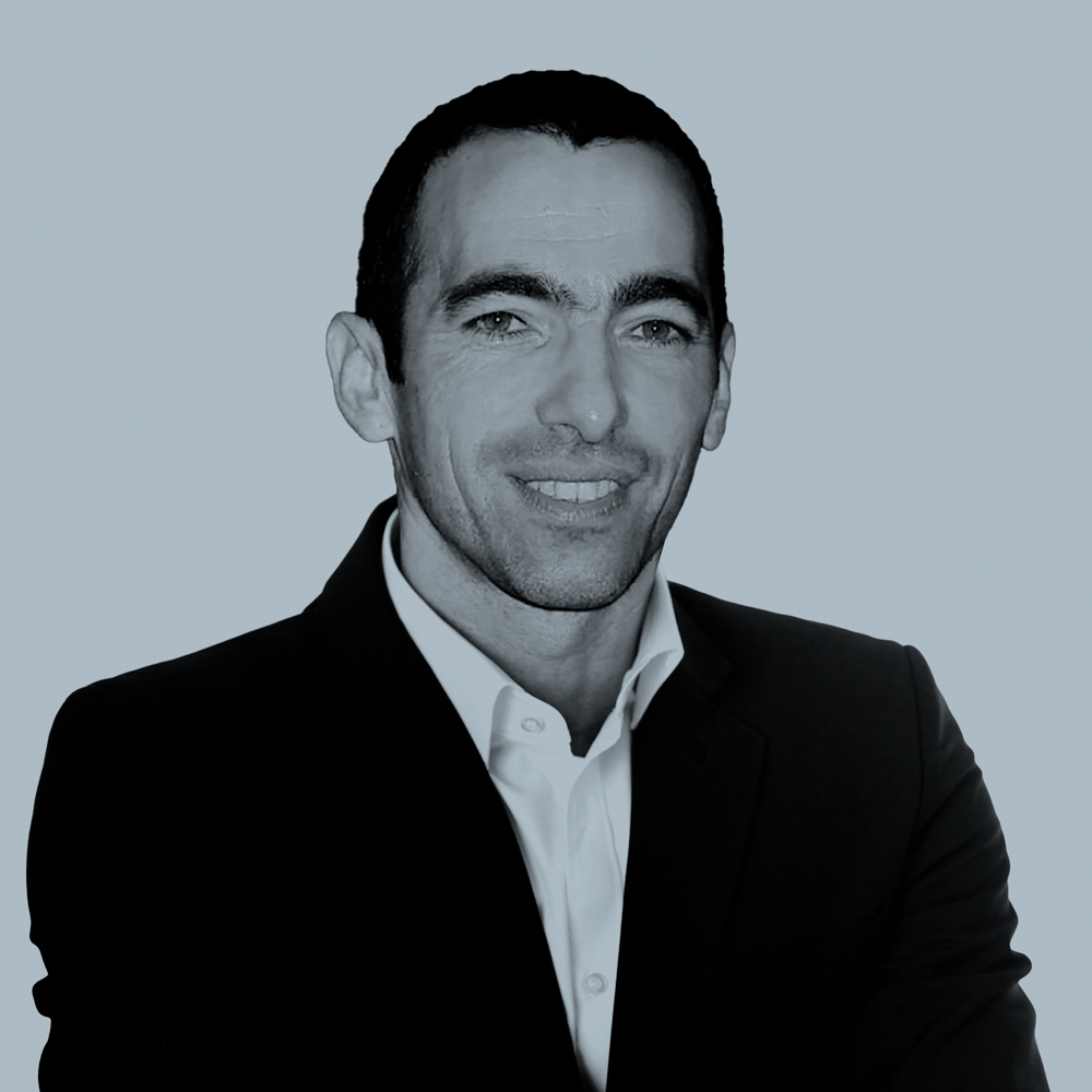 Youri
            DJORKAEFF