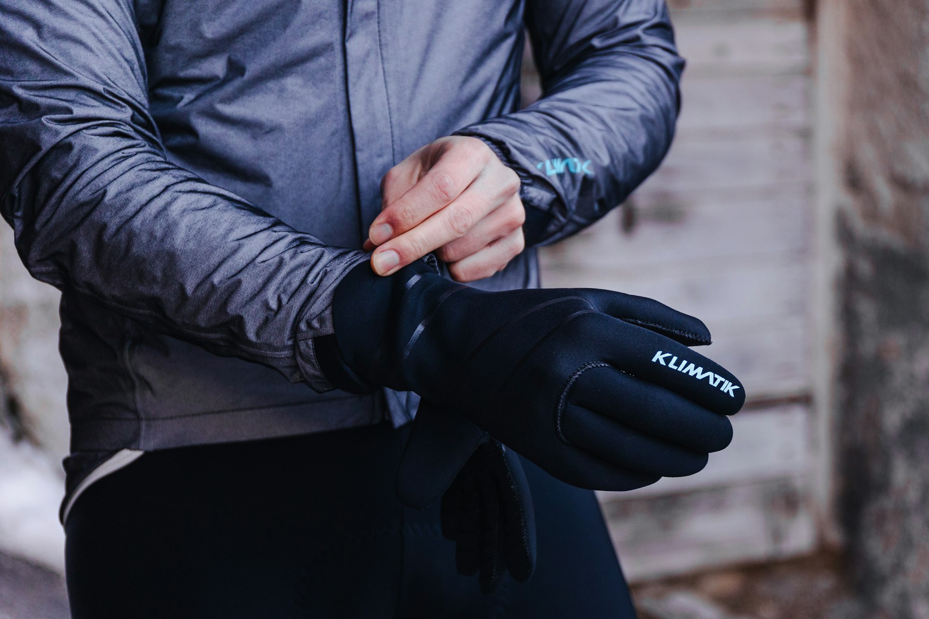 ALE Team Jayco Pro Cycling Team Klimatik Neoprene Plus Winter Rain Gloves M/L ALE Team Jayco Pro Cycling Team Klimatik Neoprene Plus Winter Rain Gloves M/L