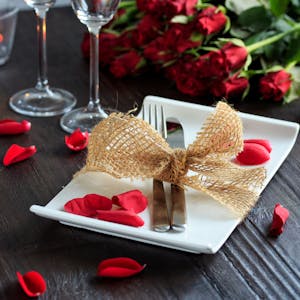 Sevgililer Günü için Romantik Akşam Yemeği Menüsü
