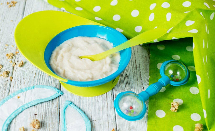 bebekler için pirinç unlu muhallebi