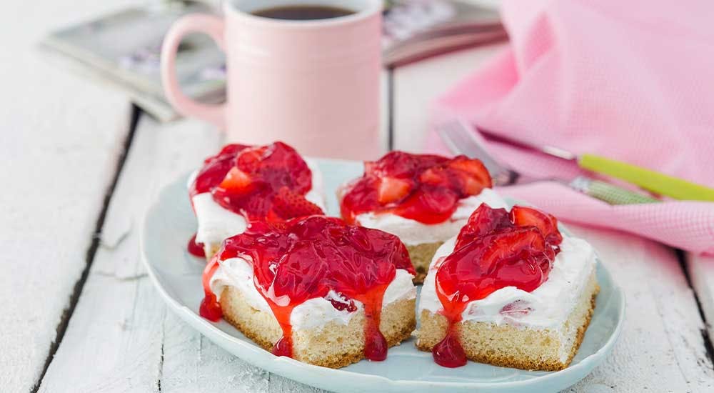 cheesecake kremalı çilekli mini pastalar