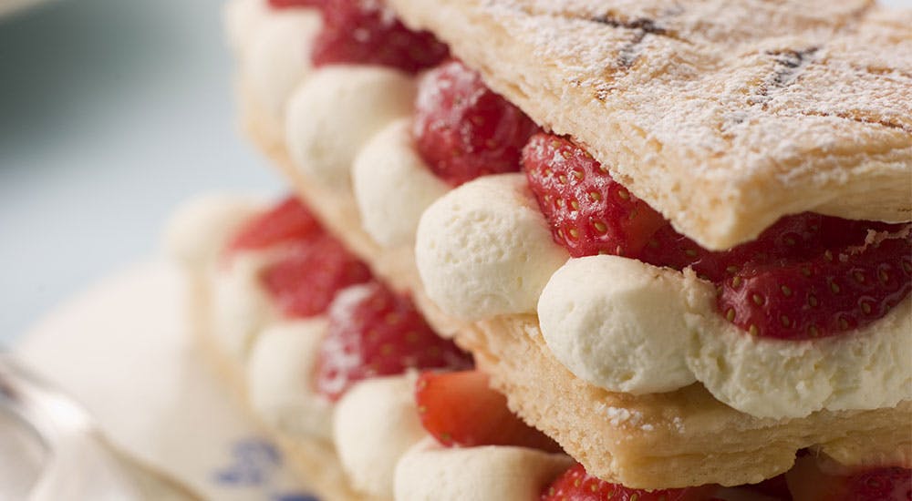 çilekli milföy pasta